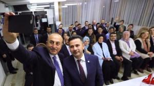 Çavuşoğlu, İsviçre’de yaşayan Türklerle buluştu