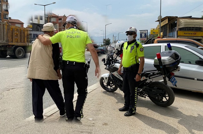 Orhangazi’de trafik polisleri Muradiye