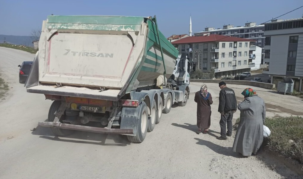 Orhangazi’de Fındıklı mahallesi yolu