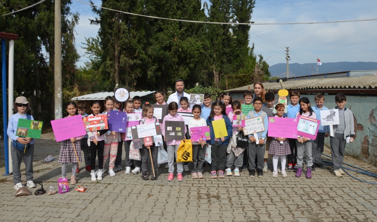 Hayvansever minik öğrenciler, Dünya