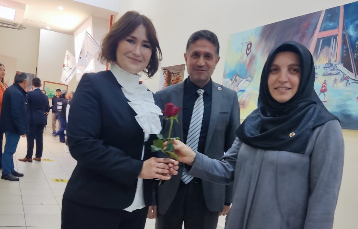 Saadet Partisi Orhangazi’den Öğretmenlere Çiçekli Kutlama!