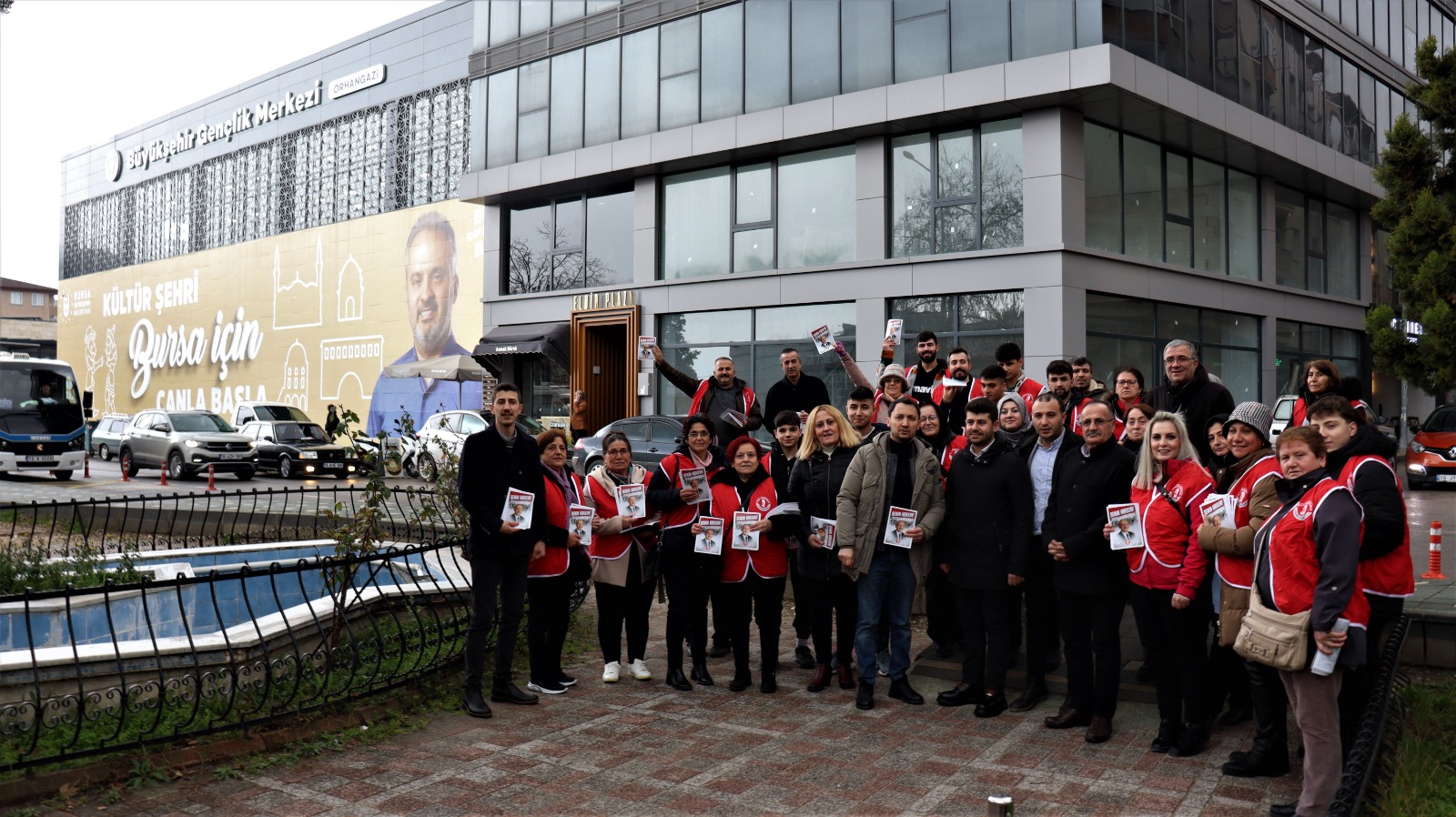 “Kılıçdaroğlu Gönüllüleri” Bursa’da İlk Kez Orhangazi’de Sahaya İndi!