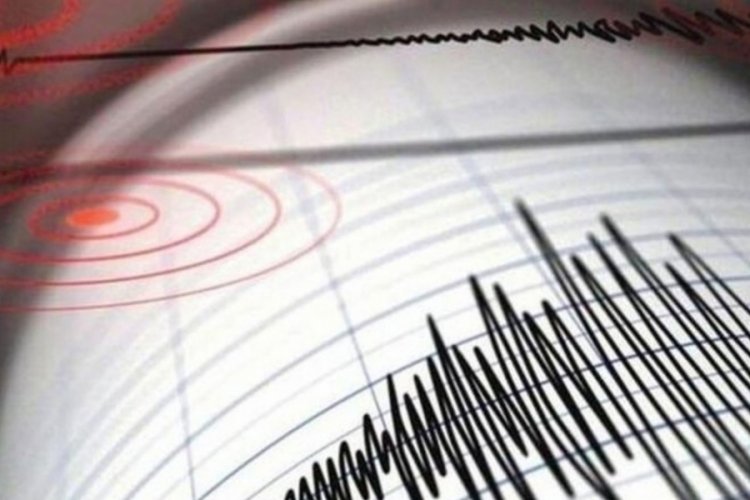 Bir Deprem’de Balıkesir’de Bursa’da sallandı!
