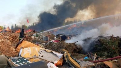 İznik gölü kenarında bulunan bir çöplük alanda çıkan yangın kısa