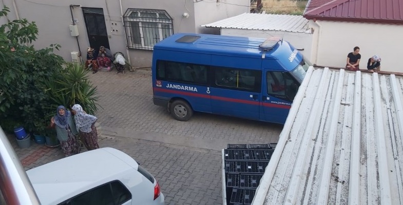 &nbsp; Boyalıca’da eve giren hırsızlar, çelik kasaya elleriyle koymuş gibi