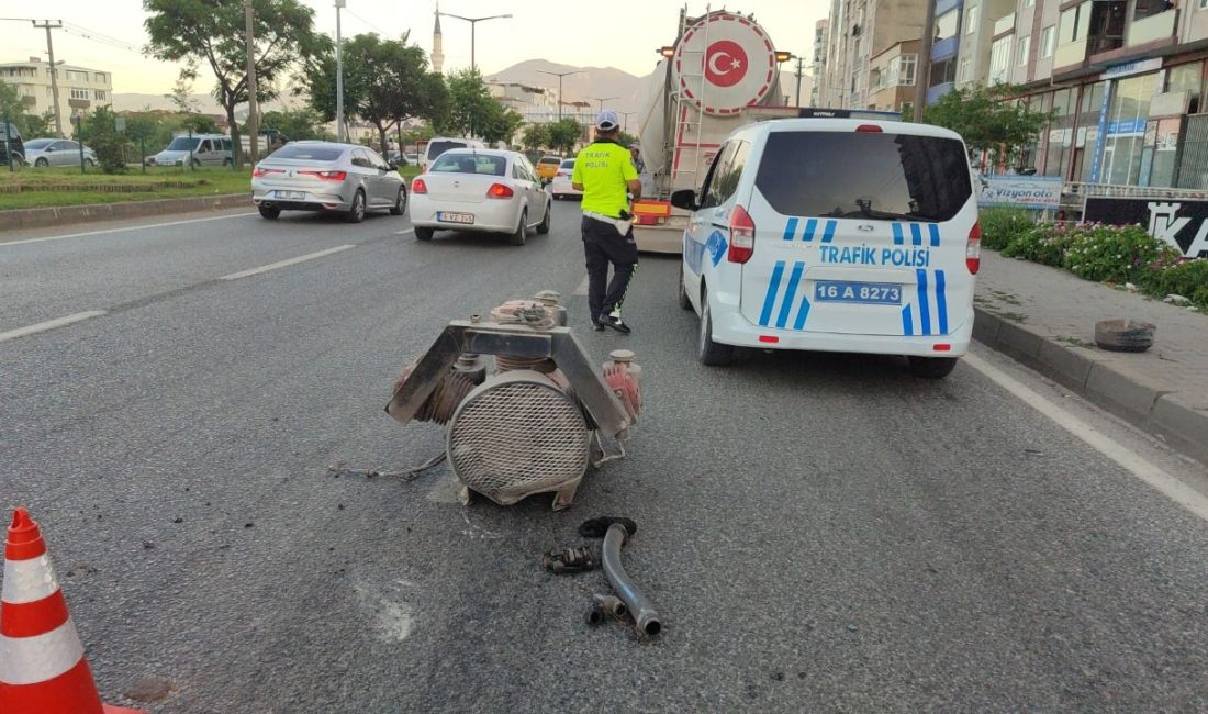 Orhangazi’de İznik kavşağında bir kalsit tankerinin üzerinde bulunan kilolarca ağırlığındaki