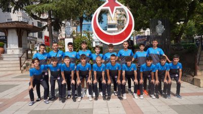 U-15 Elit liginde grubunu şampiyon tamamlayıp, Türkiye Şampiyonası ilk turundan