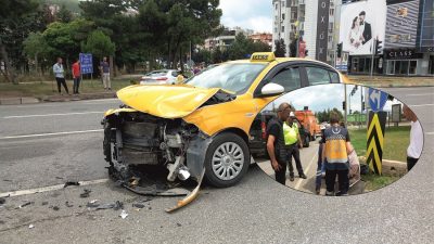 Orhangazi’de göl ışıklı kavşağında meydana gelen trafik kazasında ana yolda