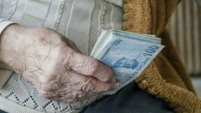  Memur, işçi ve BAĞ–KUR emeklileri toplamda yüzde 25 oranında zam alacak. Düzenleme TBMM Plan Bütçe