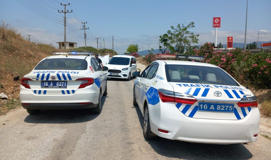 Orhangazi İlçe Emniyet Müdürlüğüne bağlı trafik polisleri ihbar üzerine takibe