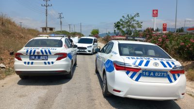 Orhangazi İlçe Emniyet Müdürlüğüne bağlı trafik polisleri ihbar üzerine takibe