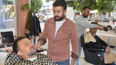 Orhangazi’de faaliyet gösteren Erkek kuaförleri ile Çay ocakları zam talebi için Bursa Esnaf Odaları