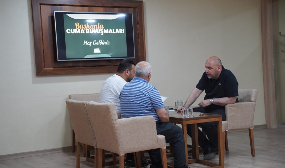 Orhangazi Belediye Başkanı Bekir Aydın geleneksel hale getirdiği Cuma Buluşmaları