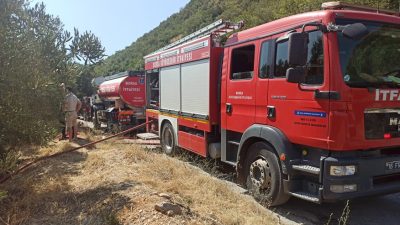 Orhangazi’de bugün Hürriyet mahallesi  Kale altındaki çalılık alanda çıkan yangının