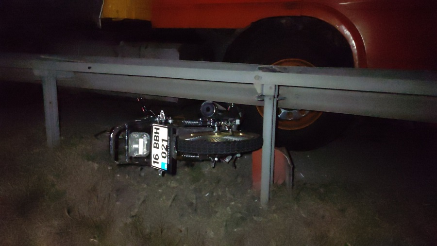 Orhangazi-Yalova karayolu, Süpürgelik Mevkiinde meydana gelen trafik kazasında 2 motosiklet