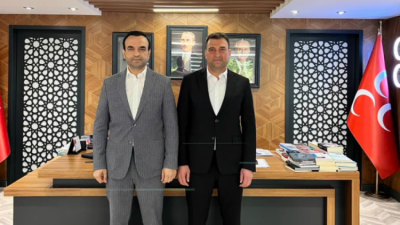 Eski MHP Bursa İl Başkanı Cihangir Kalkancı, görevini Muhammet Tekin’e devretti. Kalkancı,