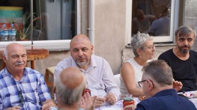 Belediye Başkanı Bekir Aydın Camiikebir Mahallesi sınırları içerisinde bulunan esnaflarla