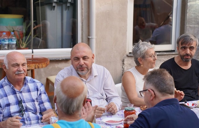 Belediye Başkanı Bekir Aydın Camiikebir Mahallesi sınırları içerisinde bulunan esnaflarla