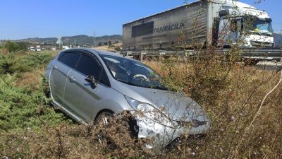 
Orhangazi - Yalova yolu üzeri süpürgelik mevkiinde meydana gelen trafik
