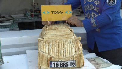 
Bursa’da bu yıl ikincisi düzenlenen Gastronomi Festivali renkli görüntülere sahne