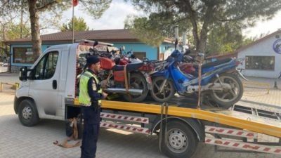 Jandarma Komutanlığı ekipleri Boyalıca Mahallesinde tescilsiz ve plakasız araçlara yönelik