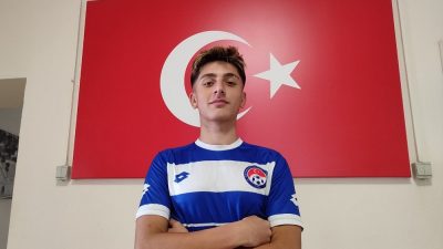 Orhangazi Futbol Kulübü’nün alt yapısından yetişen Kaleci Emre Aras Süper