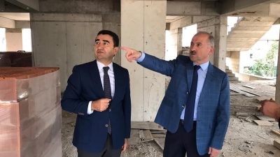 Orhangazi İlçe Kaymakamı Zafer Karamehmetoğlu ilçe de yapımı devam eden