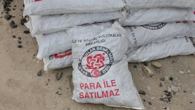 Orhangazi Kaymakamlığı, Sosyal Yardımlaşma ve Dayanışma Vakfı Aracılığı ile kömür