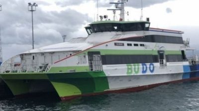 Bursa Büyükşehir Belediyesince Bursa ile İstanbul arasında işletilen deniz otobüsü seferleri, kuvvetli lodos