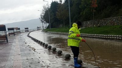 Bursa’nın birçok noktasında etkili olan fırtına ve yağış en çok