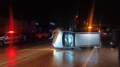 Orhangazi’de bu akşam meydana gelen trafik kazasında virajı aldıktan sonra