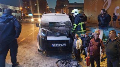 Orhangazi'de bu akşam saatlerinde meydana gelen olayda, park halindeki bir