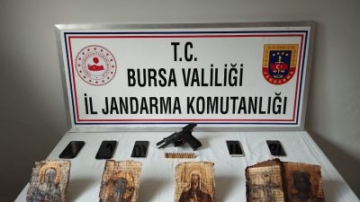 jandarma ekipleri yaptıkları operasyonda 10 milyon dolarlık İncil ele geçirdi.