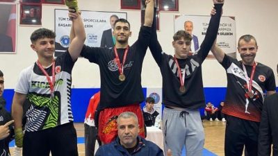 Bursa’da düzenlenen okul sporları Kick Boks turnuvasında Orhangazi’den Süleymanşah Anadolu