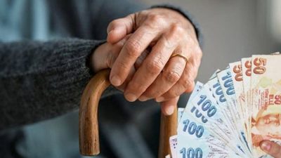 Çalışan emeklilere sağlanan 5 bin TL ikramiye düzenlemesinin Resmi Gazete’de