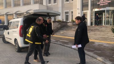 Gemlik’te iki komşu arasında yaşanan tartışma sonrasında komşusunu silahla öldüren