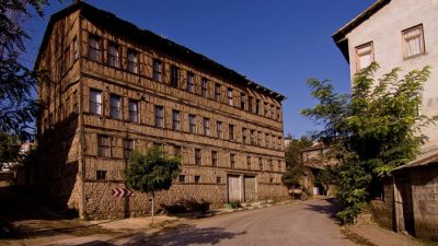 Bursa’nın Orhangazi ilçesine bağlı Sölöz mahallesinde bulunan ve 150 yıla