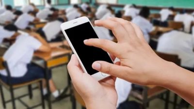 Milli Eğitim Bakanlığı (MEB), ilkokul, ortaokul ve liselerde cep telefonu