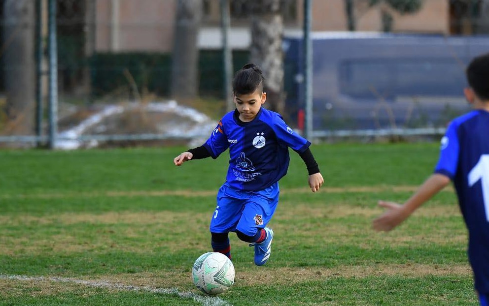 Orhangazi’de yaşayan ve  futbolcu