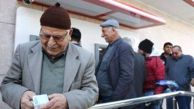 Cumhurbaşkanı Erdoğan, milyonlarca emeklinin beklediği ek zam oranını da açıkladı.