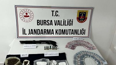 Bursa Jandarma Komutanlığı ekipleri Gemlik’te yaptıkları istihbarat çalışması sonucunda, hakkında