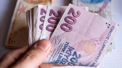 İşçi ve Bağ-kur emeklileri ilave zam olup olmayacağını merak ediyor.