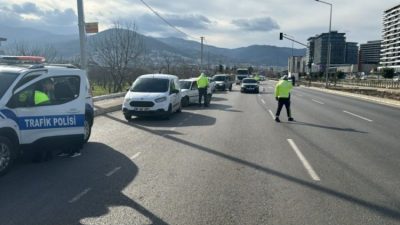 Bursa Emniyet Müdürlüğü sosyal medya hesabıdan vatandaşlar için uyarıda bulundu.