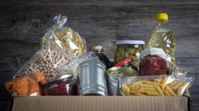 Ramazan ayına az bir zaman kala ramazan kolileri Bursa'da marketlerde