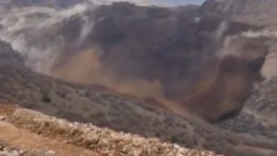 Erzincan’ın İliç ilçesinde altın madeninin bulunduğu geniş bir alanda toprak