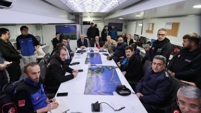 Marmara Denizi açıklarında seyir halindeyken Bursa'nın Karacabey ilçesinin 4 mil