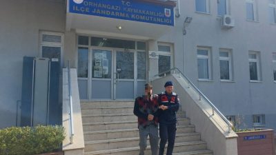 Orhangazi ilçe Jandarma komutanlığı ekipleri, aranan şahıslara yönelik yapılan uygulamalarda