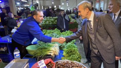 31 Mart yerel seçimlerde Orhangazi'de Saadet partisi ile Demokrat partinin