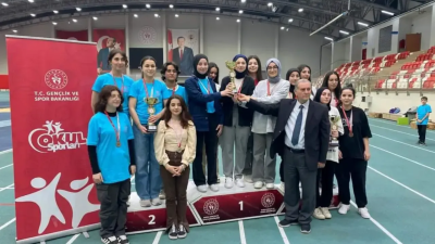 Bursa’da düzenlenen Okul Sporları etkinlikleri kapsamında gerçekleşen Hava Oyunları Model
