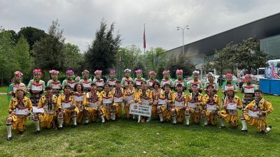 Bursa’da yapılan Okullar arası halkoyunları yarışmasında Bursa birincisi olarak bölge